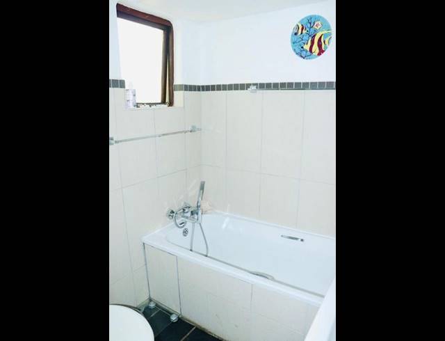 2 BEDROOM TOWNHOUSE FOR SALE IN GLENMORE
